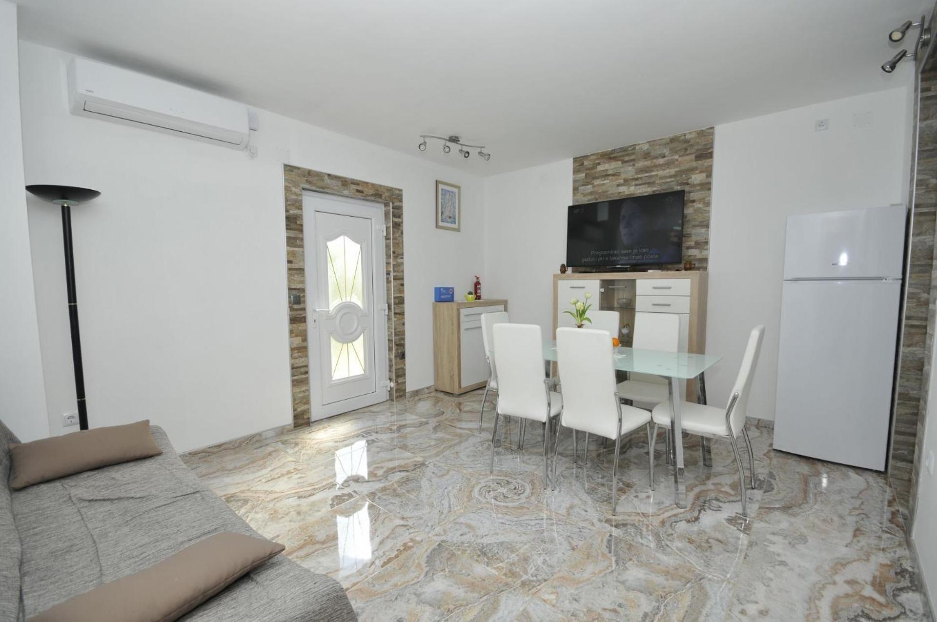 Apartments Ivica คาชเตลา ภายนอก รูปภาพ